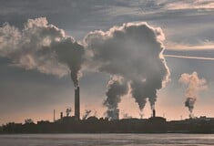 Ο Τραμπ θέλει να καταργήσει όλους τους κανόνες για τη ρύπανση - Μπορεί κάτι να τον σταματήσει;