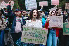 Ουκρανία: Υπό την πίεση διαδηλώσεων και ΕΕ, ο Ζελένσκι αποκαθιστά τη ανεξαρτησία των αρχών κατά της διαφθοράς