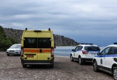Παλαιό Φάληρο: Και τρίτο βίντεο με τη γυναίκα που μετέφερε με καρότσι την 4χρονη που εντοπίστηκε νεκρή στην παραλία