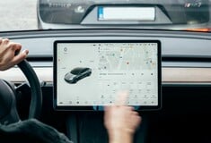 Η Tesla καταδικάστηκε να πληρώσει 243 εκατ. δολάρια ως αποζημίωση έπειτα από θανατηφόρο τροχαίο εξαιτίας του autopilot 