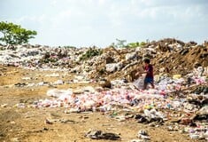 Η παγκόσμια απειλή από το πλαστικό: Κρίση 1,5 τρισ. για την υγεία από τη βρεφική ηλικία έως τα γηρατειά