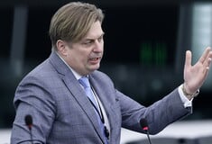 Σε δίκη πρώην συνεργάτης βουλευτή του AfD στη Γερμανία για κατασκοπεία υπέρ της Κίνας