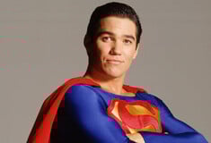 Τηλεοπτικός Superman μπαίνει στην ICE του Τραμπ για «να κάνει το σωστό» κυνηγώντας μετανάστες