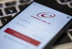 Σκάνδαλο με e-υπογραφές στην Τουρκία: Εξέδιδαν δικηγορικά έγγραφα με το πτυχίο νεκρής στους δίδυμους σεισμούς του 2023