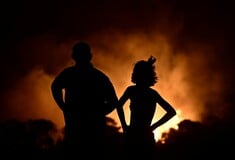 Φωτιά: Δύσκολο το βράδυ στην Κερατέα - «Είναι απελπιστική η κατάσταση», λέει ο αντιδήμαρχος Σαρωνικού