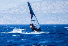 Ο καιρός σήμερα: Ισχυροί άνεμοι έως 9 μποφόρ και θερμοκρασίας έως 38 βαθμούς