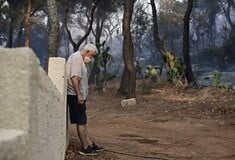 Σε ύφεση η φωτιά στην Ανατολική Αττική: Μεγάλη καταστροφή και καμένα σπίτια