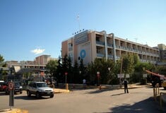 Ασανσέρ έπεσε από τον 3ο όροφο στο «Γεννηματάς» – Εργαζόμενη σώθηκε την τελευταία στιγμή