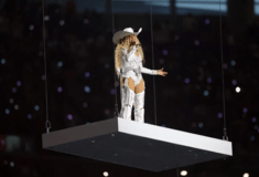 Η Beyoncé κέρδισε το πρώτο της Emmy για το «Beyoncé Bowl»