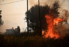 Φωτιές τώρα: Καταστροφή σε Πάτρα, Χίο, Πρέβεζα και Ζάκυνθο