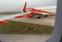 Φτερά αεροσκαφών της EasyJet συγκρούστηκαν στο αεροδρόμιο του Μάντσεστερ