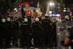 Σερβία: Επεισόδια στο Νόβι Σαντ - «Τελειώσατε», φώναζαν διαδηλωτές κατά του Βούτσιτς