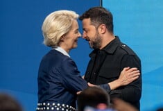 Η Ούρσουλα φον ντερ Λάιεν στον Λευκό Οίκο με τον Ζελένσκι