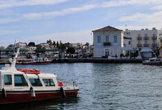 Σπέτσες: Με κάταγμα στη γνάθο και πρόβλημα ακοής ο 18χρονος μετά τον ξυλοδαρμό του