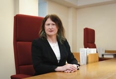 Η πρώτη τρανς δικαστής του Ηνωμένου Βασιλείου ζητά επανεξέταση της απόφασης του Ανωτάτου Δικαστηρίου για το βιολογικό φύλο