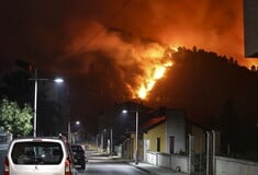 Μαίνονται οι πυρκαγιές σε Ισπανία και Πορτογαλία εν μέσω αποπνικτικού καύσωνα