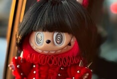 Το Labubu της Lady Gaga είναι ειδικά φτιαγμένο για εκείνη από τον κορυφαίο «Labubu whisperer»