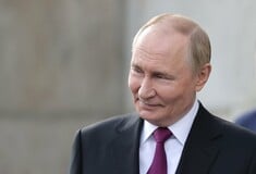 Guardian: Γιατί η Ρωσία καθυστερεί τις προσπάθειες Τραμπ για συνάντηση Πούτιν - Ζελένσκι