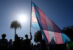 Πάνω από 2,8 εκατ. άτομα δηλώνουν τρανς στις ΗΠΑ – Νέα ανάλυση αποκαλύπτει αύξηση στους νέους