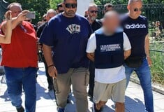 Γυναικοκτονία στον Βόλο: Ο 13χρονος γαντζώθηκε στο λαιμό του πατέρα του για να σώσει τη μητέρα του