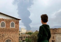 Τουλάχιστον 6 νεκροί και σχεδόν 90 τραυματίες από τους βομβαρδισμούς του Ισραήλ στην Υεμένη