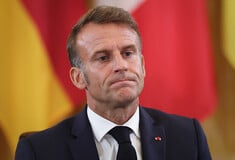 Πολιτικός σεισμός στη Γαλλία: O Μπαϊρού στο χείλος του γκρεμού και ο Μακρόν χωρίς «σωσίβιο»