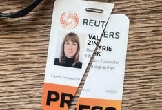 Reuters: Παραιτήθηκε η φωτορεπόρτερ κατηγορώντας το πρακτορείο για αναπαραγωγή ισραηλινής προπαγάνδας