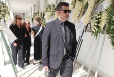 Κηδεία Δημήτρη Κωνσταντάρα: Πλήθος κόσμου στο τελευταίο «αντίο» στον δημοσιογράφο