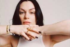 JESSIE J ΚΑΡΚΙΝΟΣ ΣΥΝΑΥΛΙΑ