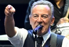 Ο Μπρους Σπρίνγκστιν και ο Τζέρεμι Άλεν Γουάιτ συγκίνησαν το κοινό στην πρεμιέρα του «Deliver Me From Nowhere»