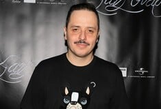 Αλέξανδρος Τσουβέλας: «Απαράδεκτο να ανεβάζεις όλη την παράσταση σε live στο TikTok»