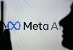 Meta: Τα chatbots της δεν θα συζητούν πλέον με εφήβους για αυτοκτονία και αυτοτραυματισμό