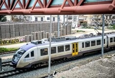 Hellenic Train: Με λεωφορεία στον τελικό προορισμό τους οι επιβάτες της αμαξοστοιχίας 11304, λόγω πυρκαγιάς 