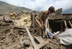 Αφγανιστάν: Πάνω από 1.400 οι νεκροί - «Πολλοί παραμένουν παγιδευμένοι κάτω από τα ερείπια»