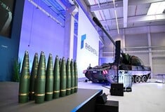 Rheinmetall και λοιπές εταιρείες όπλων κυνηγούν ταλέντα προσφέροντας γιόγκα, υψηλούς μισθούς και... προφυλακτικά