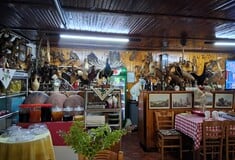Το Χάνι της Ρέρεσης είναι ένα από τα τελευταία της Ελλάδας