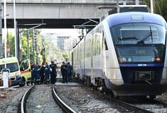 Θανάσιμη παράσυρση πεζού από τον Προαστιακό: Η ανακοίνωση της Hellenic Train