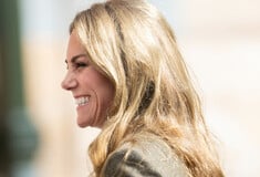 Κέιτ Μίντλετον: Αποκάλυψε το νέο της look με τα ξανθά μαλλιά στην πρόσφατη δημόσια εμφάνισή της