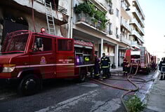 Φωτιά σε κτήριο στην Αγία Παρασκευή