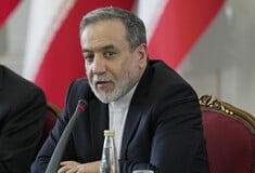Ιρανός ΥΠΕΞ: Η Τεχεράνη θα δεχτεί περιορισμούς στο πυρηνικό πρόγραμμά της με αντάλλαγμα την άρση των κυρώσεων