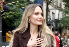 Αντζελίνα Τζολί: Δάκρυσε μιλώντας για τη μητέρα της στην πρεμιέρα της νέας της ταινίας