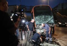 Πειραιάς: Ο οδηγός του τραμ είπε στις Αρχές ότι ένιωσε σκοτοδίνη - 30 τραυματίες από τη σύγκρουση