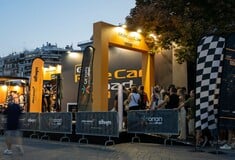 Έτσι ξεκίνησε από τη ΔΕΘ το showcar της McLaren F1 Τeam την περιοδεία του στην Ελλάδα