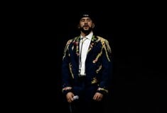 Ο Bad Bunny εξηγεί γιατί απέκλεισε τις ΗΠΑ από την παγκόσμια περιοδεία του