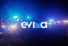 Τροχαίο στην Εύβοια: ΙΧ εξετράπη της πορείας του, πήρε φωτιά και κατέληξε σε χωράφι