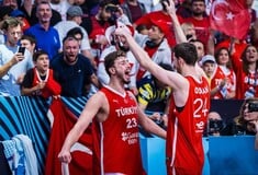 Ο Σενγκιούν έσβησε το σχόλιο περί «θάλασσας» και το χαρακτήρισε «επικοινωνιακό λάθος»