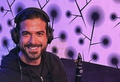 Μήνυση στον Άρη Μουγκοπέτρο από τον άνδρα που του έδωσε την κροτίδα 