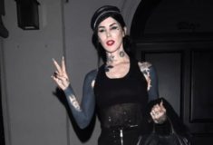Η Kat Von D δείχνει τη ριζική μεταμόρφωσή της με black-out tattoo που καλύπτει το 80% του σώματός της