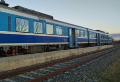 Τρένο παρέσυρε φορτηγάκι σε αφύλακτη διάβαση στο Σουφλί