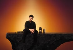 H νέα συνεργασία της Nespresso με τον The Weeknd είναι μια επιστροφή στις ρίζες της γεύσης και της δημιουργίας